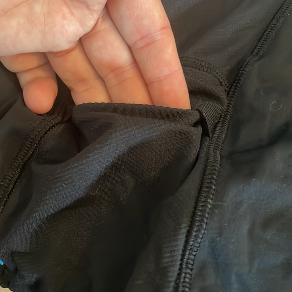 Lululemon Cardio Kick Racerback tank top in Colorblock blue with built in bra - Picture 7 of 9